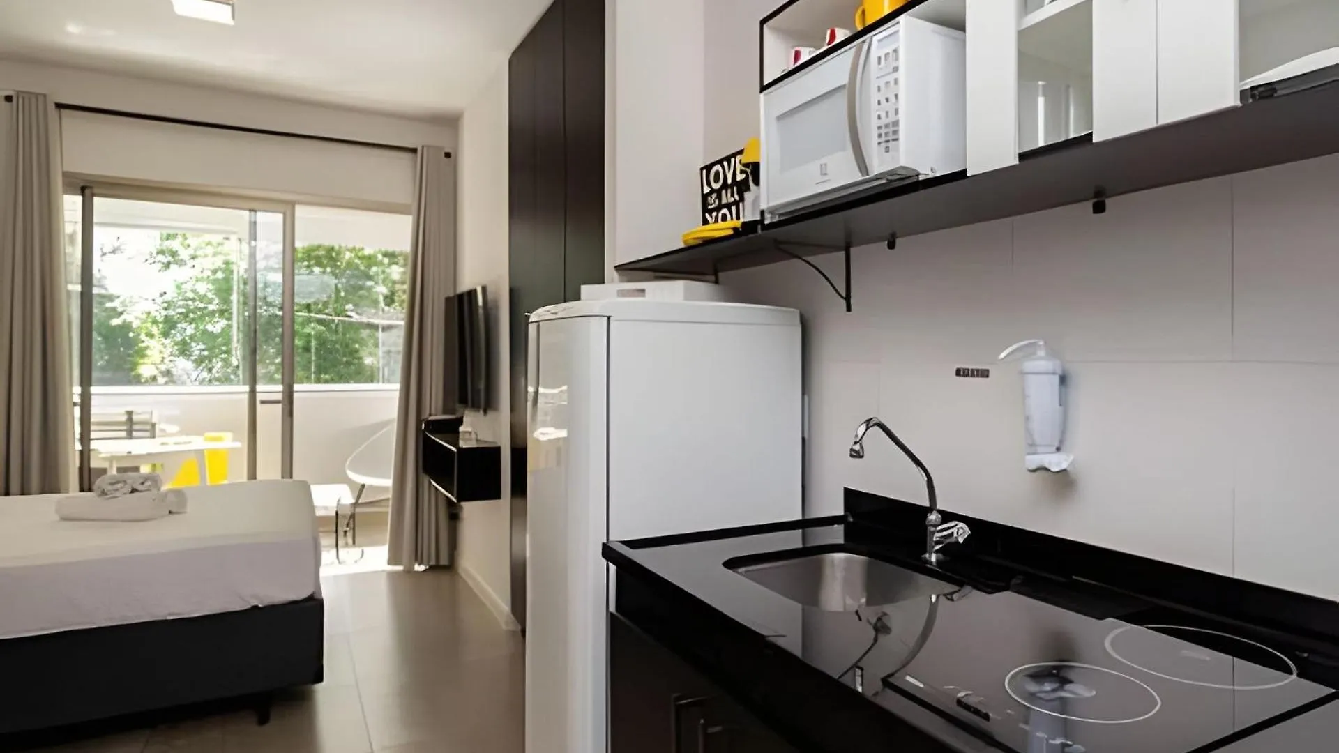 Apartment Lindo Ape No Coracao Da Vila Madalena! 5 Minutos Do Metro! Sao Paulo